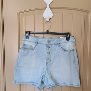 Nine West button fly shorts